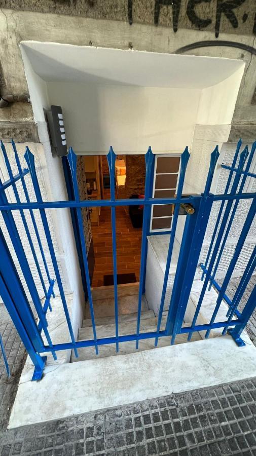 Stone Inn Near Acropolis & Metro 石头记 Felsenhohle アテネ エクステリア 写真